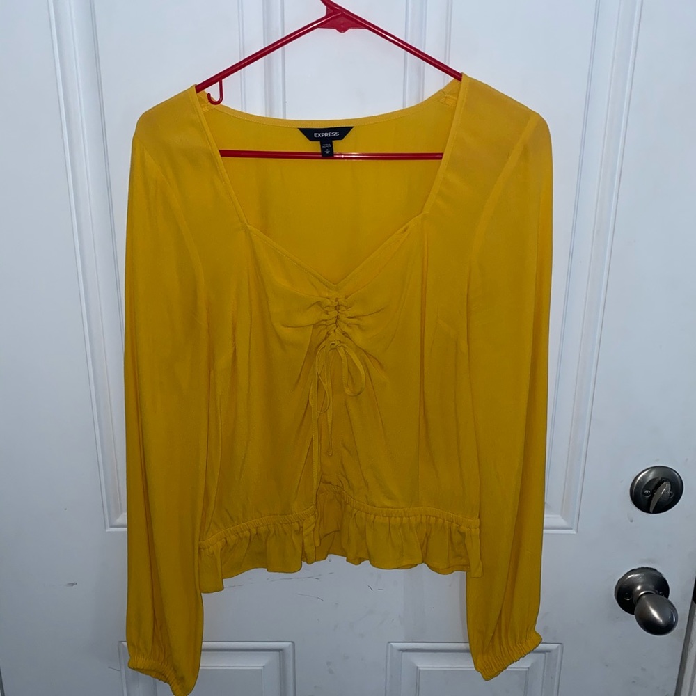 Express Cropped shirt